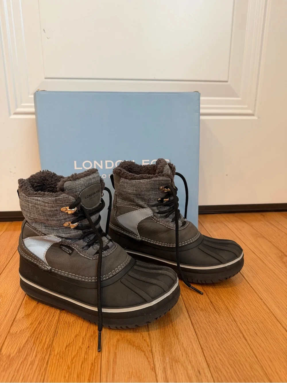 London Fog Kids Gray & Black Insulated Snow Boots